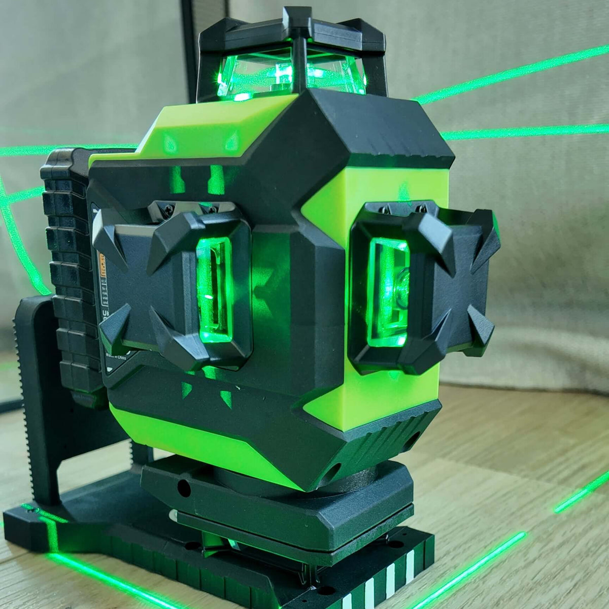 4D Green Laser Level 360 Self Leveling Bluetooth for construction