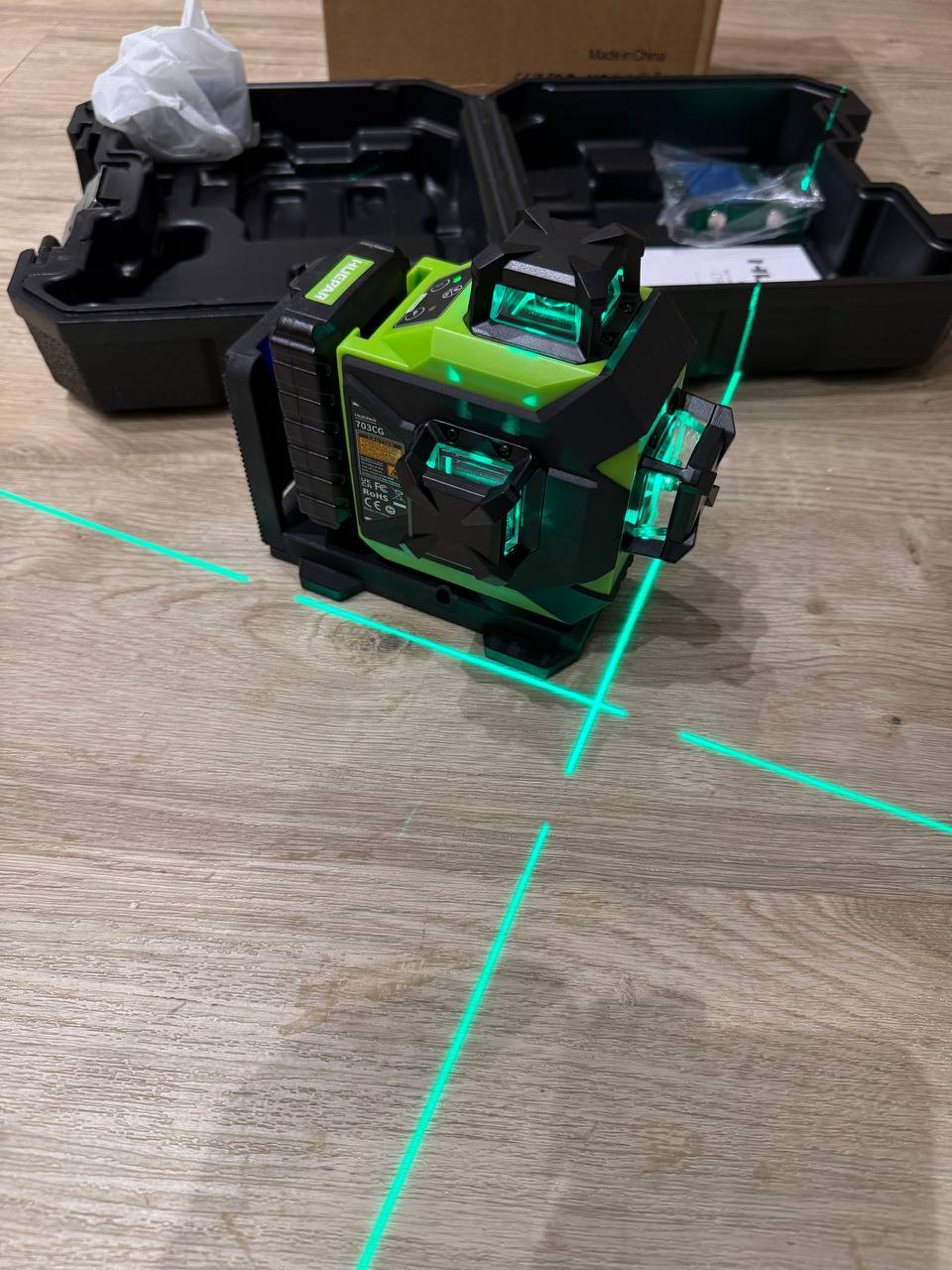 Huepar 703CG 3x360° Green Laser Level – Self-Leveling Professional Tool