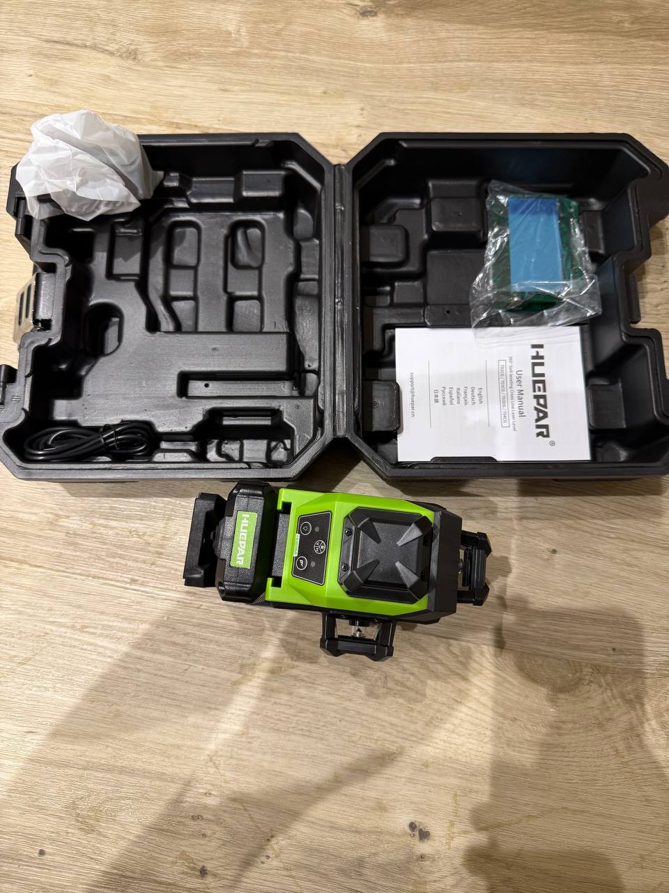 Huepar 703CG 3x360° Green Laser Level – Self-Leveling Professional Tool