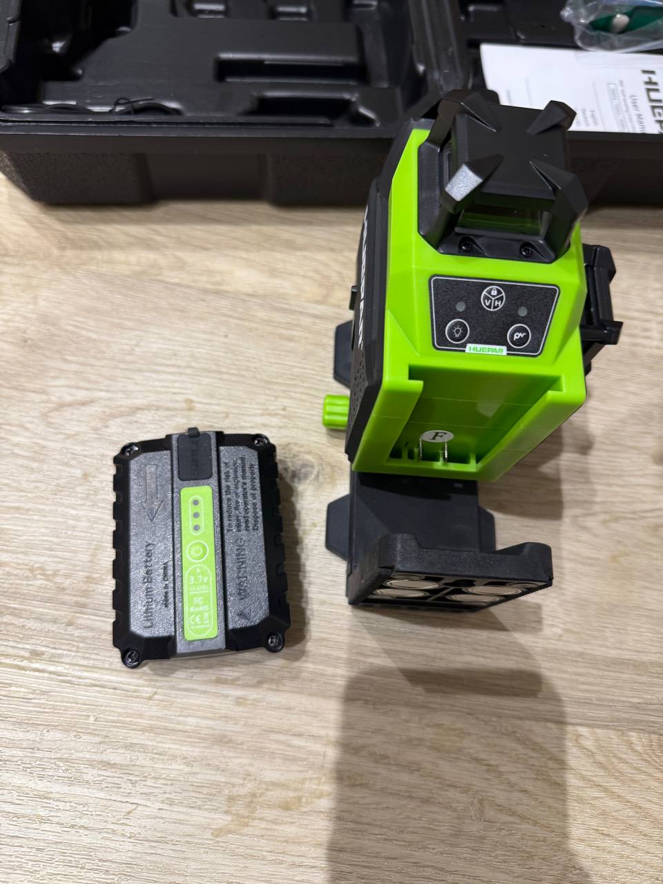 Huepar 703CG 3x360° Green Laser Level – Self-Leveling Professional Tool